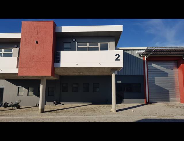 1,006M² FACTORY TO LET IN STIKLAND